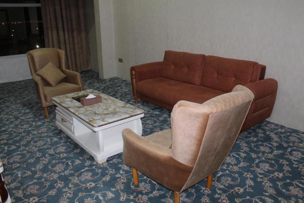 Al Salam Grand Hotel Al Buraimi Exterior foto